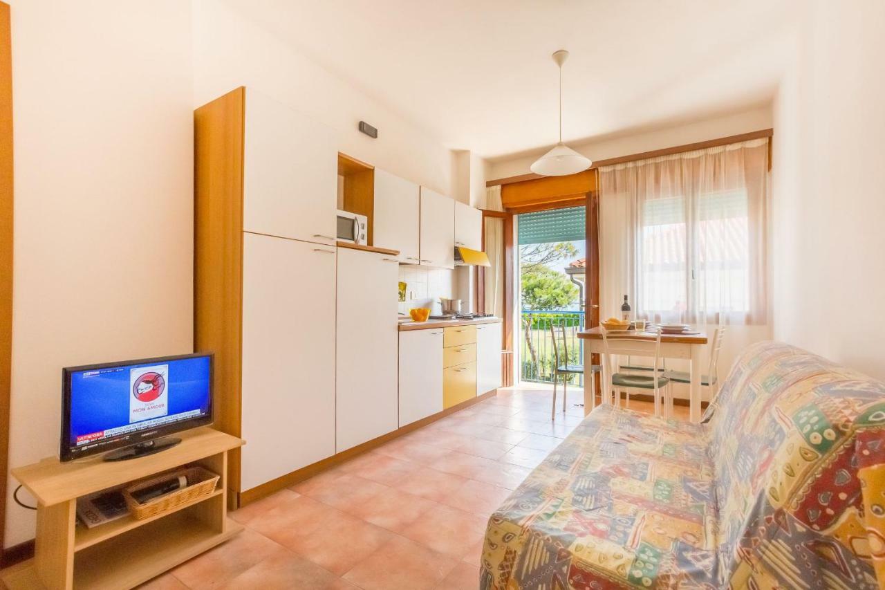 Residence Cristallo Каорле Экстерьер фото